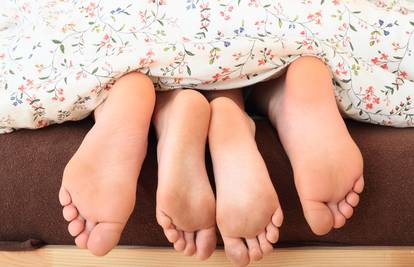 Koji trik! Znate li kako stopala pomažu da odmah zaspite?