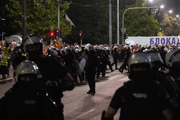 Policijske snage na velikom studenstskom prosvjedu u Beogradu