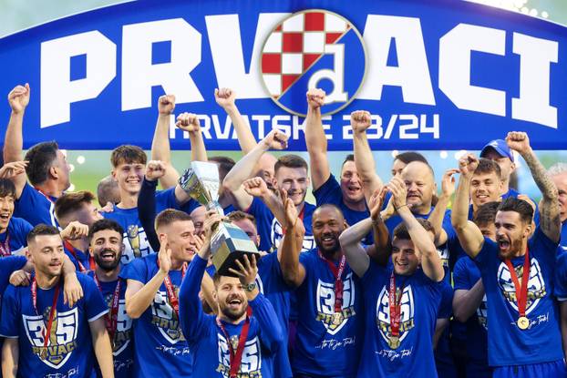 Ceremonija dodjele pehara Dinamu, osvajaču SuperSport Hrvatske nogometne lige