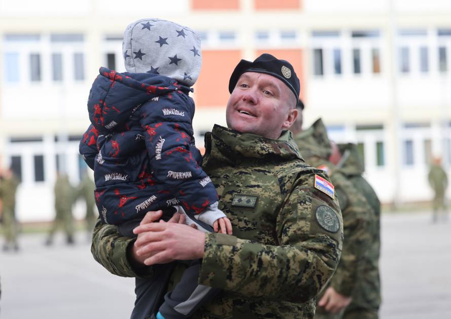FOTO 151 vojnik ide na Kosovo