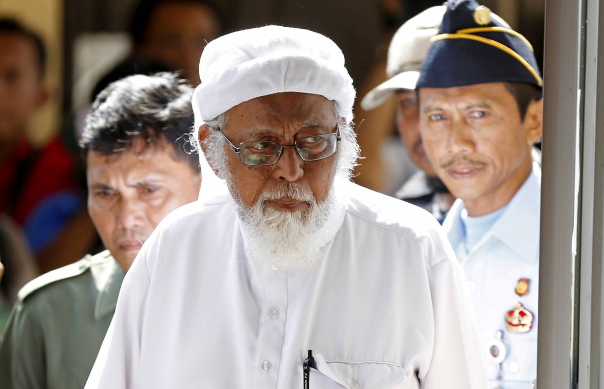 Oslobođen islamistički čelnik Abu Bakar Bachir osuđen za smrt 202 ljudi na Baliju 2002.