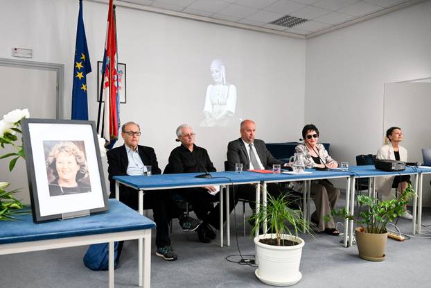 Zagreb: Komemoracija za glumicu i pjevačicu Sandu Langerholz