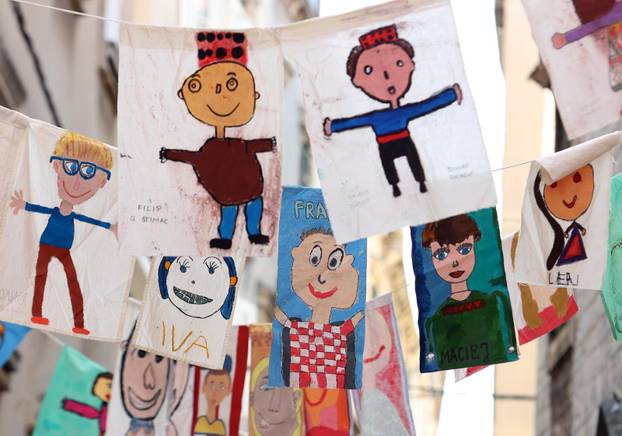 Šibenik: Šarene zastavice najavljuju po?etak 65. Me?unarodnog dje?jeg festivala