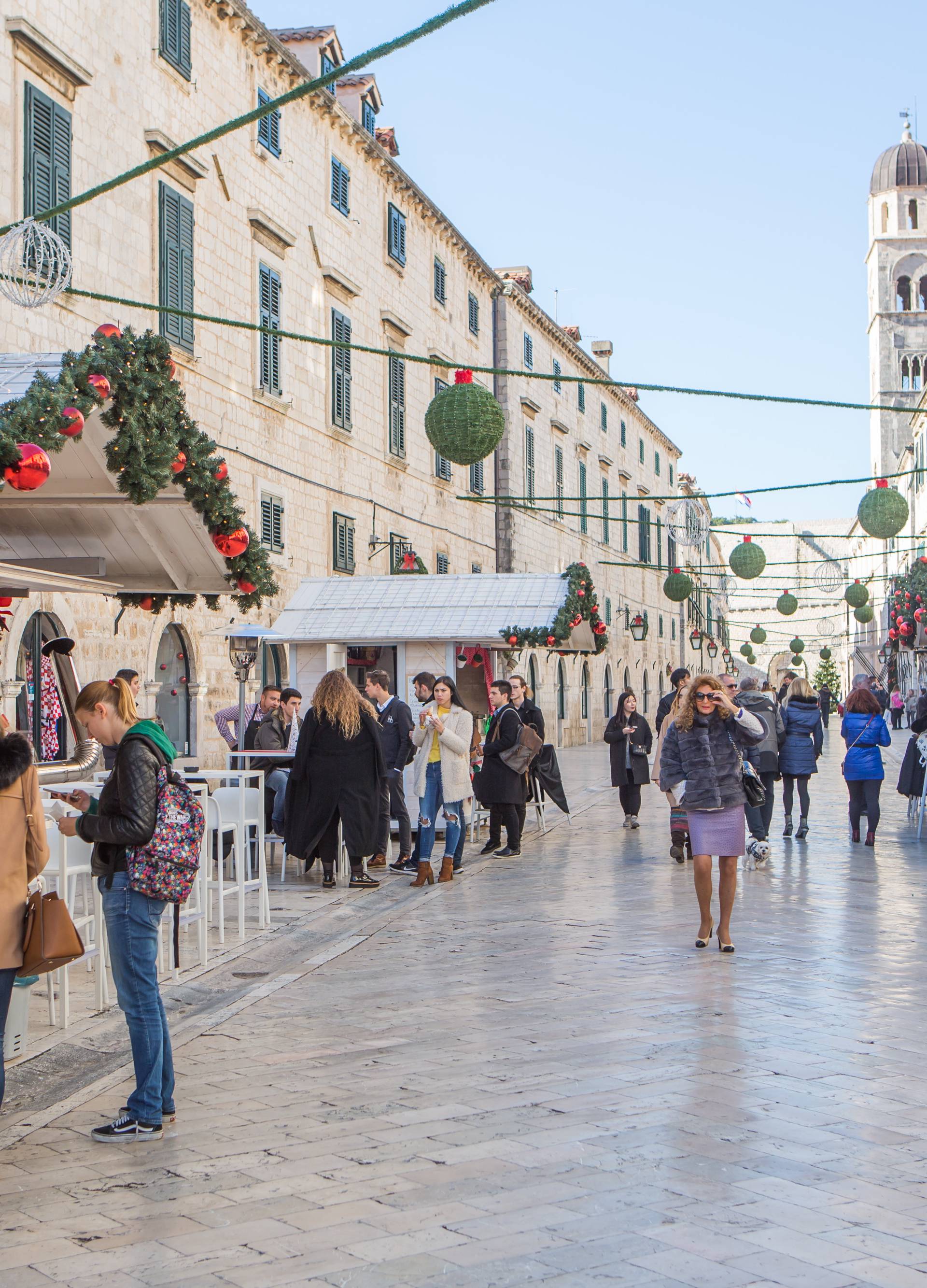 Bilo kuda, Advent svuda: Evo kako izgledaju hrvatski gradovi