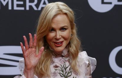 Podbuhlo lice: Nicole Kidman je 'malo' pretjerala s filerima?