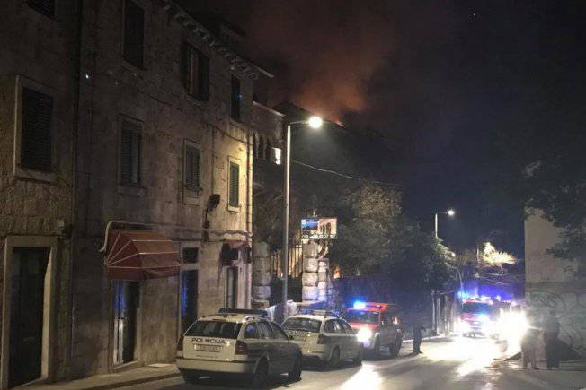 Izgorjela je kuća u Dubrovniku:  Žena (82) je teško ozlijeđena
