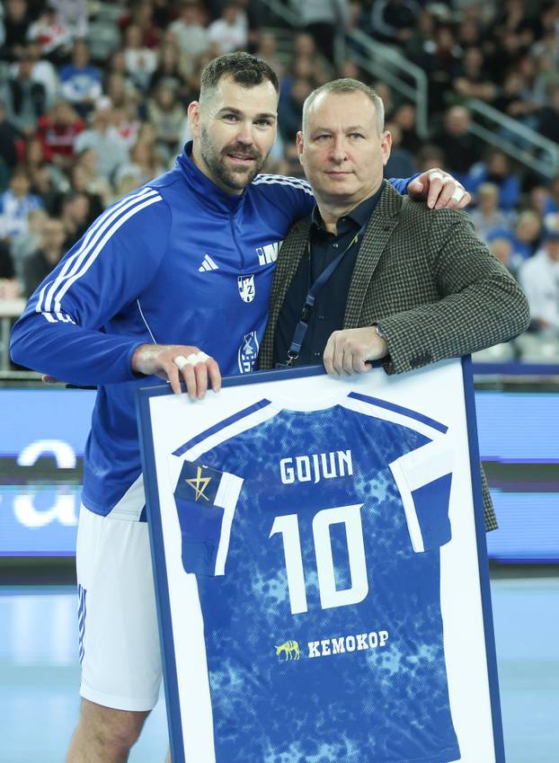 Zagreb: Jakov Gojun uz suigrače s kojima se oprašta od rukometa