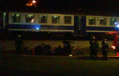 Vlak naletio na auto, žena i muškarac lakše ozlijeđeni