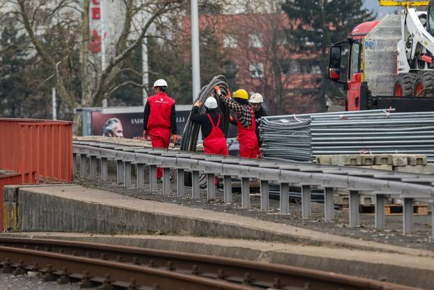 Zagreb: Nova regulacija prometa zbog sanacije Jadranskog mosta