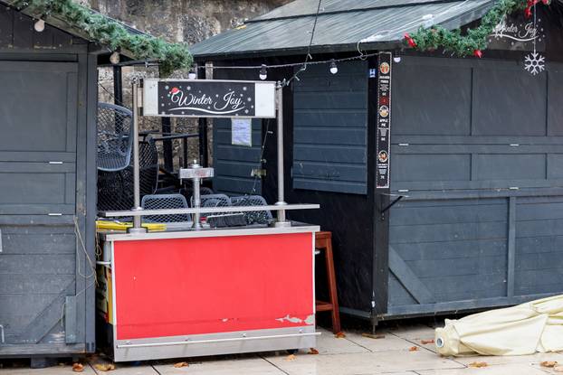 Zadar: Uklanjaju se adventske kućice