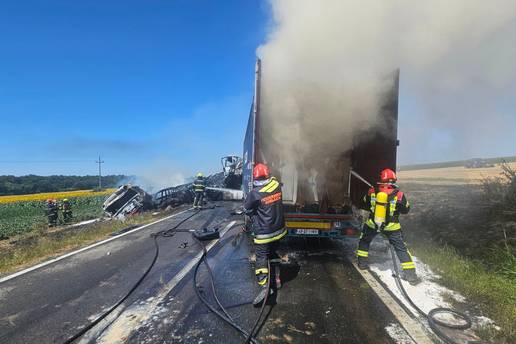 VIDEO Vozač kamiona poginuo u sudaru: 'To je bilo strašno, a od traktora su ostali samo kotači'