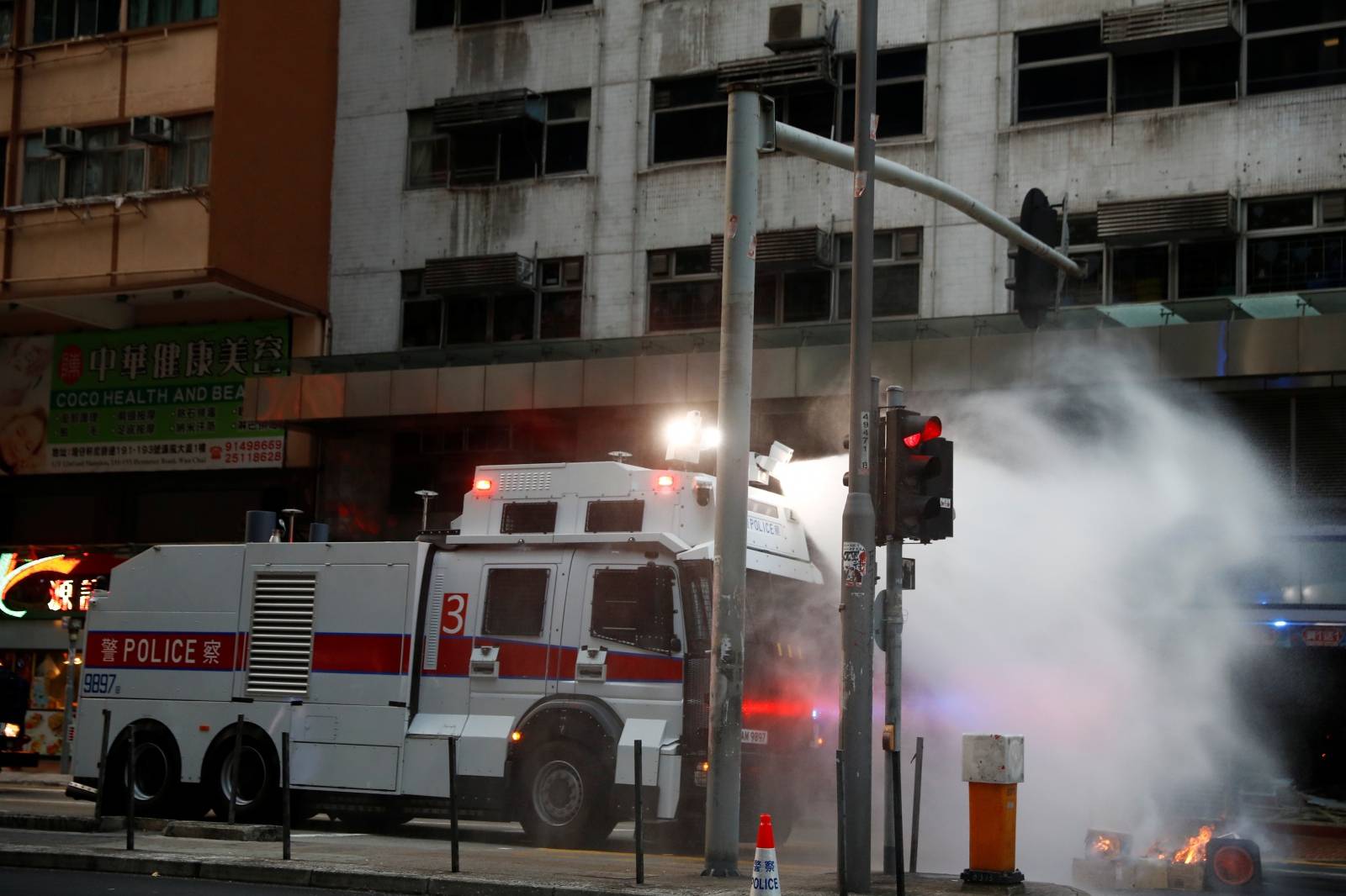 Hong Kong protesters gather for "emergency" call for autonomy