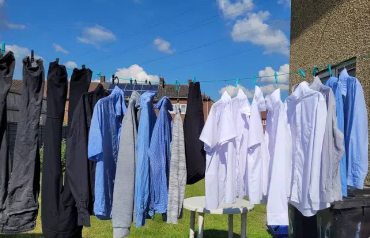 Sačuvajte odjeću i smanjite troškove struje: Rublje umjesto u sušilici sušite vani na zraku