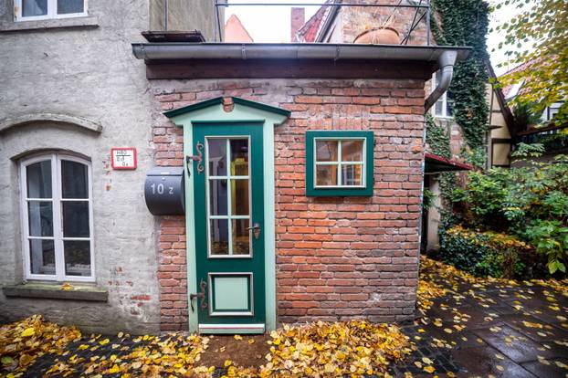 Bremen's smallest house for sale