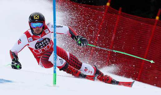 Hirscher s dvije i pol sekunde prednosti prvi u Alta Badiji...