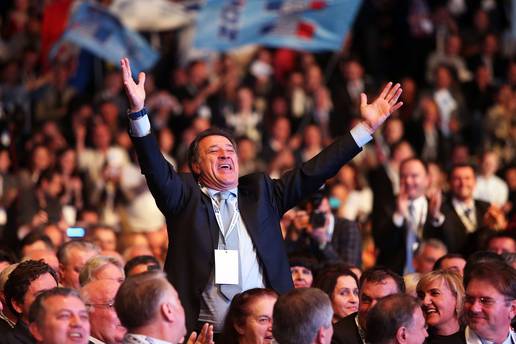 Ovo je ne&ccaron;lan HDZ-a Zdravko Mami&cacute; na skupu HDZ-a