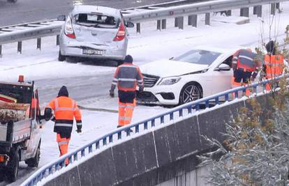 Kaos  u zaleđu Splita. Neki nisu imali ni zimske gume?! Policija: Zimska oprema je tu obavezna!