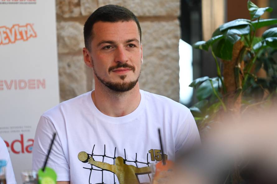 Na 15. kamp za rukometne golmane u Omišu stigli Gerard, Mandić, Ivić, Hallgrimsson...