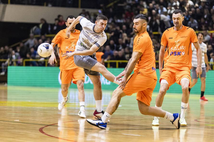 Turnir 4 kafića, Kauri - Camel