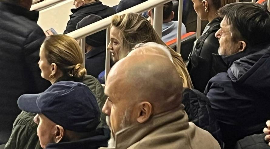 FOTO Izabel Kovačić bodri svog Matea s tribina na Poljudu...