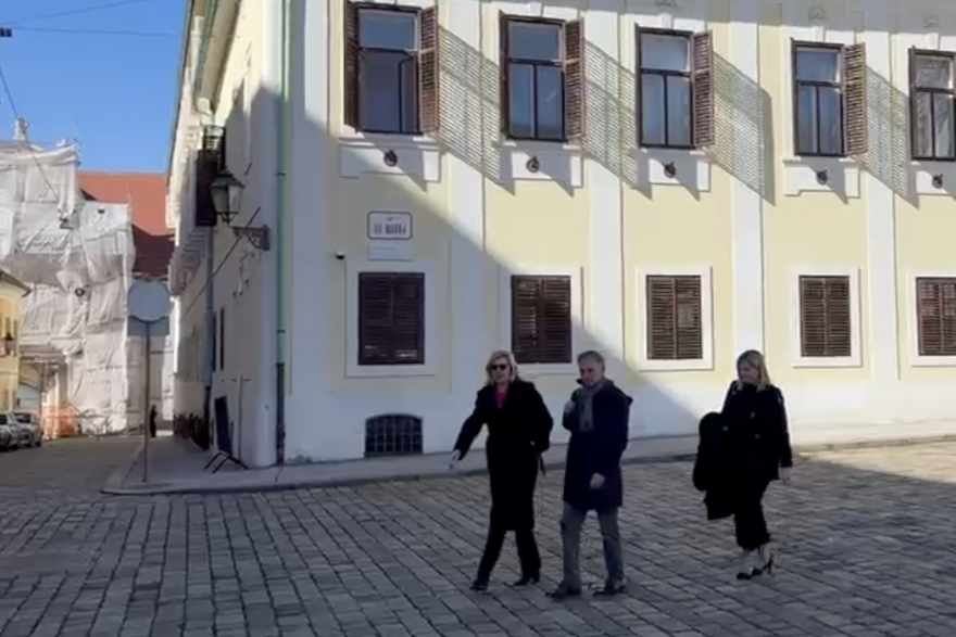 Zagreb: Milorad Pupovac stigao na sastanak parlamentarne ve&cacute;ine