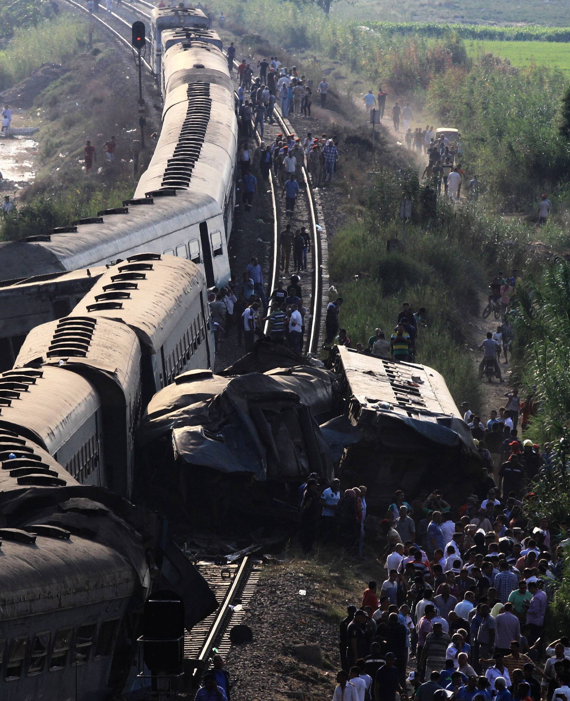 18 killed in train collision in Egypt