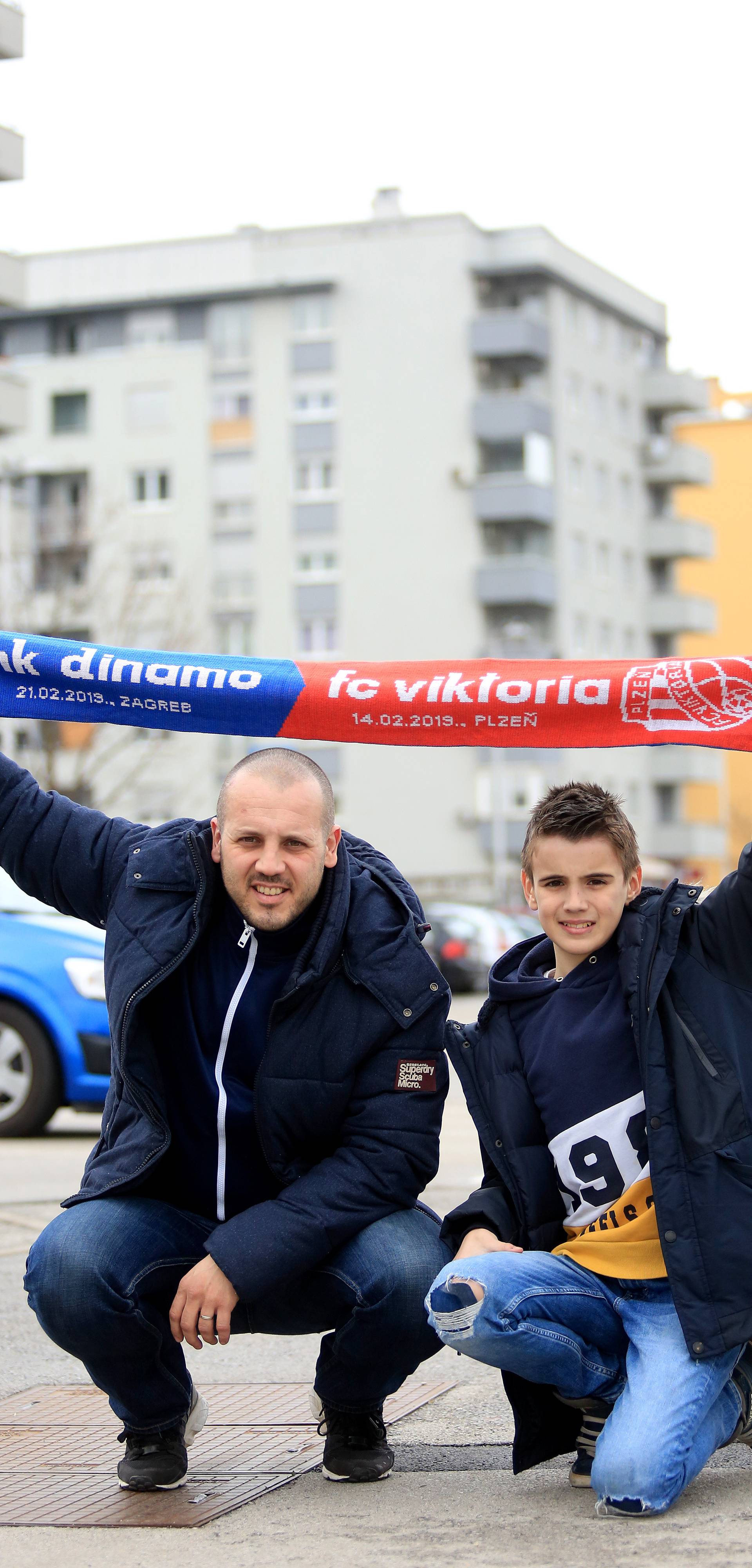 Ja sam taj čovjek s fotografije: Sina učim kako se voli Dinamo