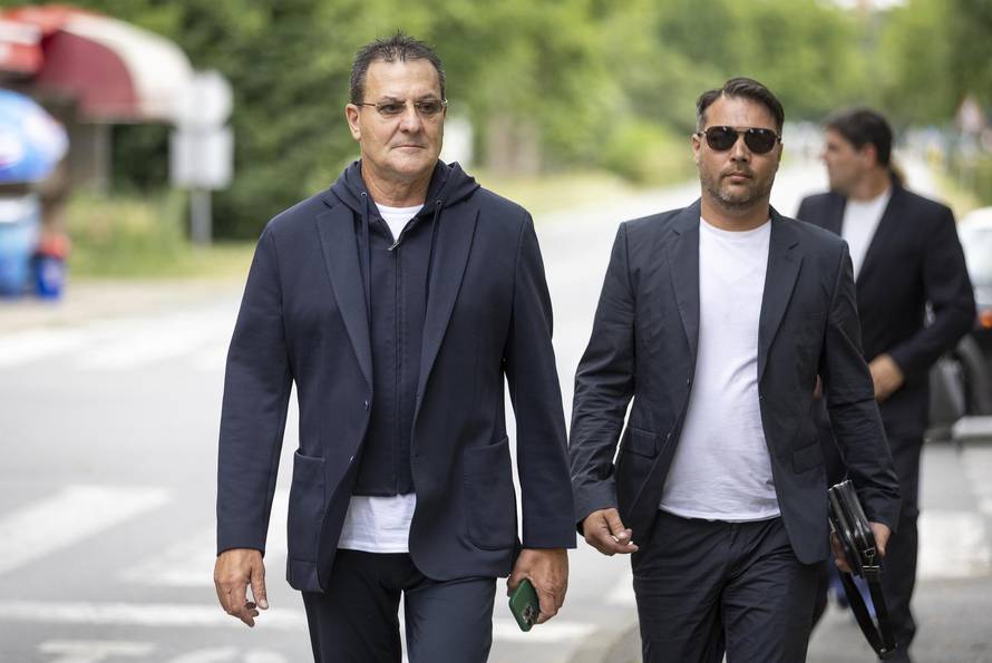 Vukovar: Svečano otkrivanje spomen-obilježja "Slomljeno srce"