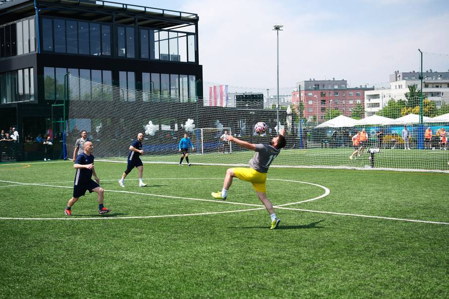 Doživi nogometni trenutak uz Hisense