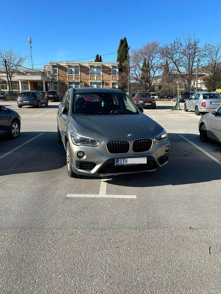 Što reći... koju posluku porati? Pogledajte bisera iz Zagreba i kako je parkirao svoj BMW...