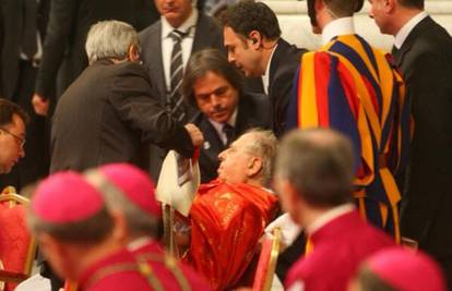 Vatikan: Kardinalu pozlilo na misi u Bazilici svetog Petra 