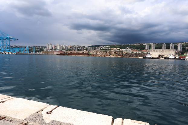 Rijeka: Metalni otpad u rije&ccaron;koj luci