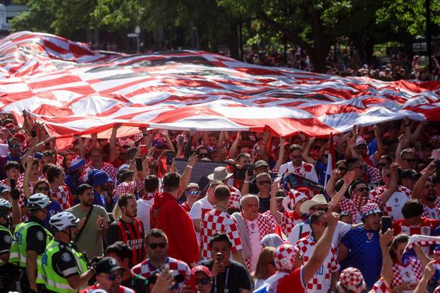 SP 2026 Toronto: Veliki hrvatski korteo prema Toronto stadionu sa 100-metarskom zastavom