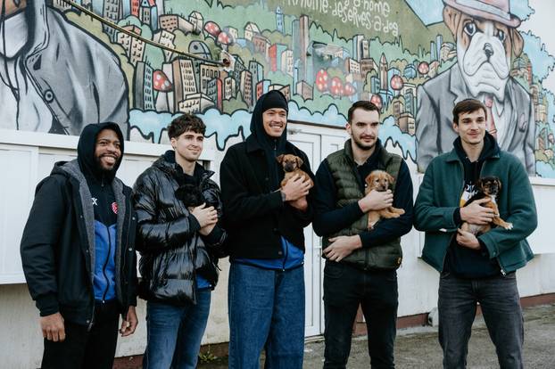 FOTO Igrači Cibone darovali su njuškice u Dumovcu i u vrijeme blagdana pokazali veliko srce