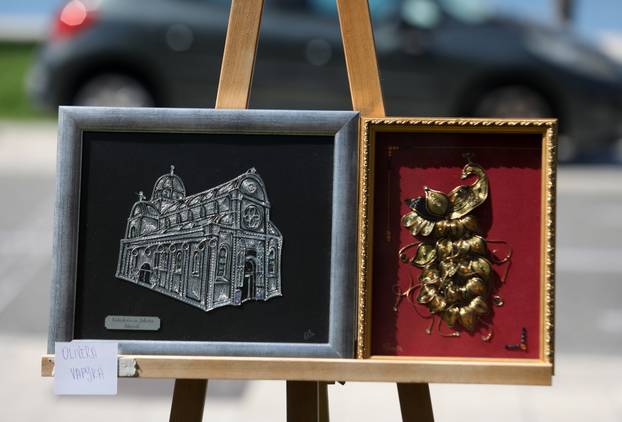 Šibenik: Jedanaest autora obilježilo Svjetski dan umjetnosti izlažući u okviru pop up izložbe „Ja umjetnik”