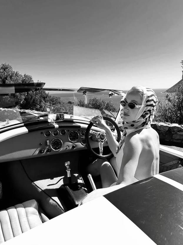 FOTO Zavirite u luksuzni život britanske 'RichTok' influencerice