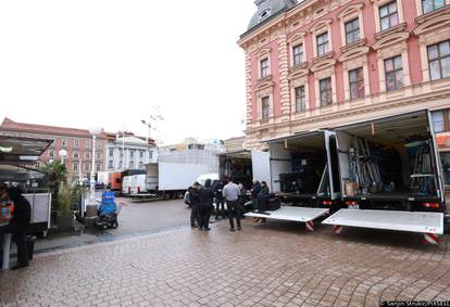 Zagreb: Na Trgu bana Jelačića traju pripreme za snimanje filma Canary Black 