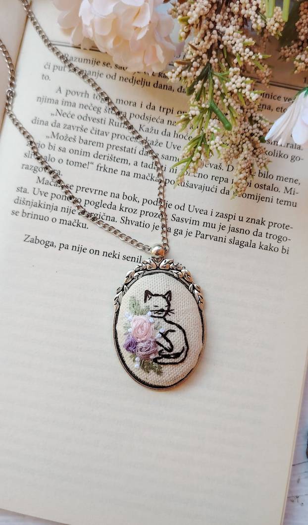 FOTO Samantini vezovi su hit: Ljudi ih naručuju za vjenčanja, bebu i prvi Božić u braku...