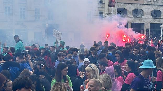 FOTO Pogledajte kako su norili maturanti diljem Hrvatske!