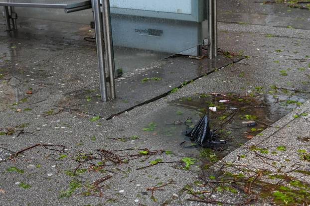 Olujno nevrijeme napravilo veliku štetu u Zagrebu