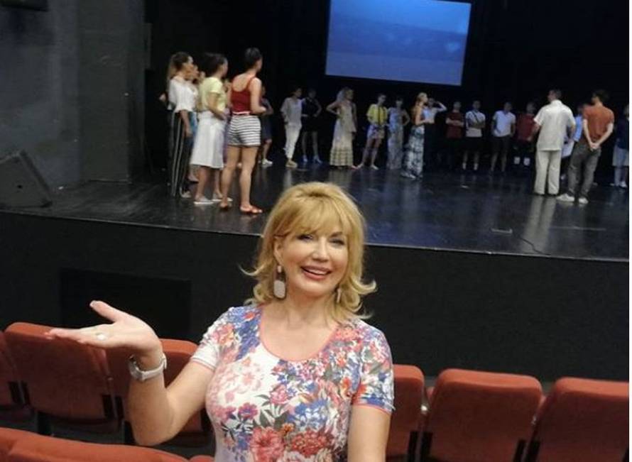 Mančić: 'Hakirali su mi telefon, ne otvarajte poruke od mene...'