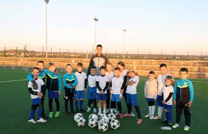 Mladi Škabrnjani primjer svima! 'S ponosom nosimo broj 91 na dresu, a nogomet volimo svi'