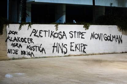 Bijes zbog zatvaranja Poljuda: Osvanuo grafit s porukom Pleti