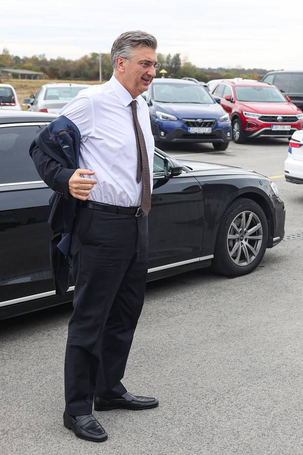 Križ: Svečano otvorenje Logističko-distributivnog centra za voće Jabuka LDC d.o.o.