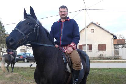 Farmer Jovan se pohvalio: Nova djevojka je konačno na vidiku...