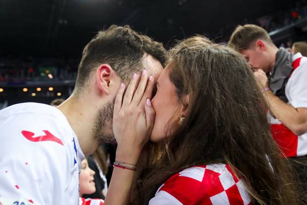 Zagreb: Slavlje rukometaša Hrvatske nakon pobjede nad Mađarskom i prolaska u polufinale Svjetskog prvenstva