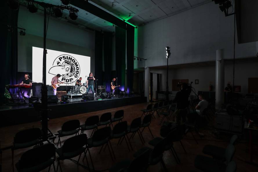 Grad Zagreb za maturante organizirao online koncert grupe Psihomodo Pop