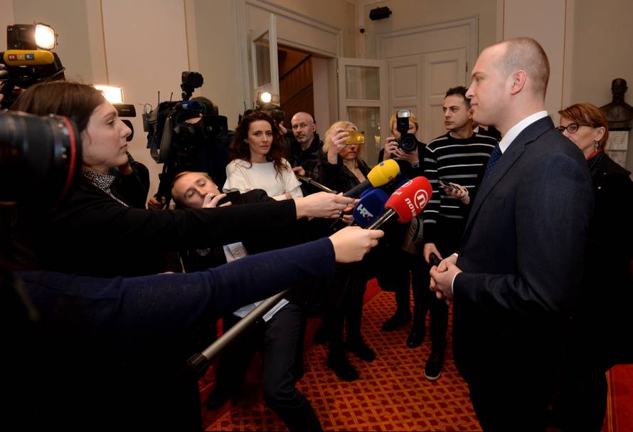 Tomislav Saucha se vratio u Sabor: "A od čega da živim?"