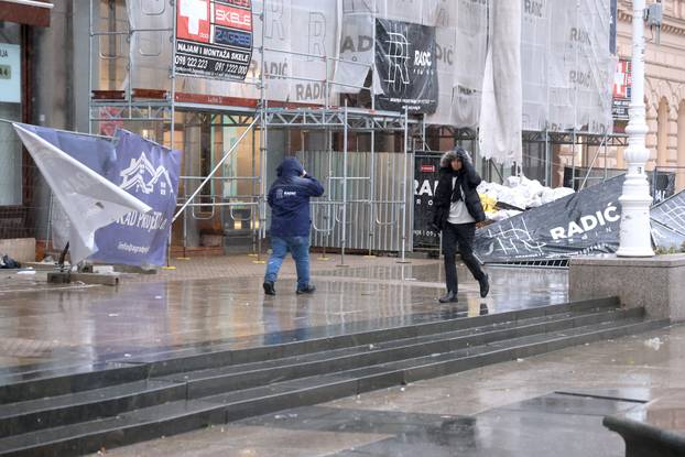 Zagreb: Olujni vjetar ne prestaje, centar grada u kaosu 