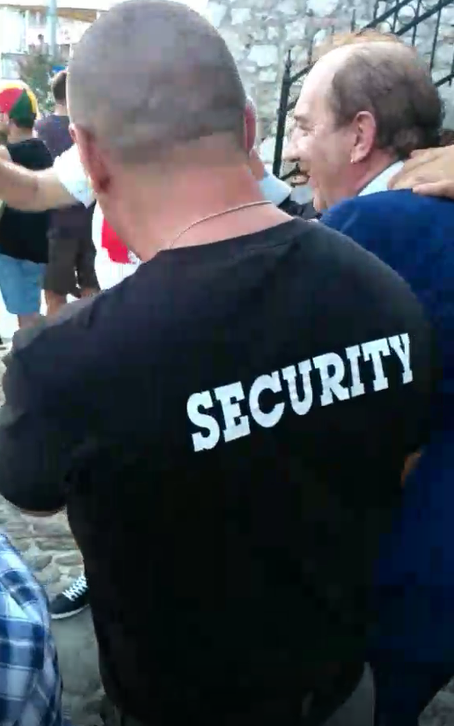 Zar opet, Mladene? Grdovića su zaštitari iznosili s fešte...